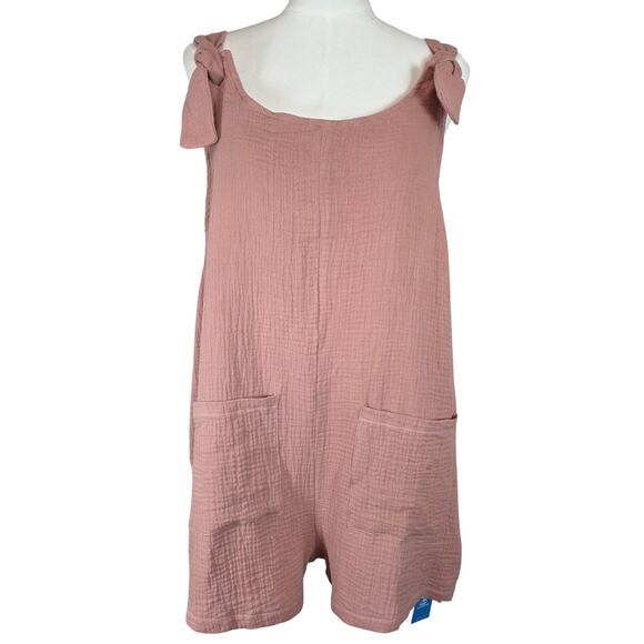 Cupshe Pants - NWT Cupshe Pinafore Gauze‎ Romper w/Tie Shoulders & Pockets Soft Coral